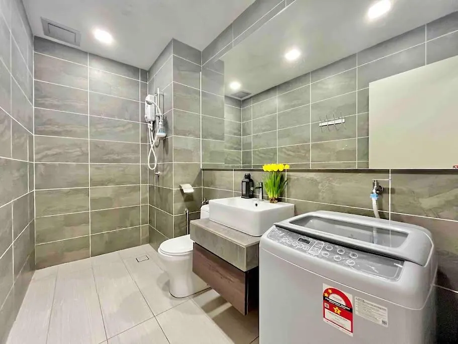 {New} Bell Suite @ Klia Sepang